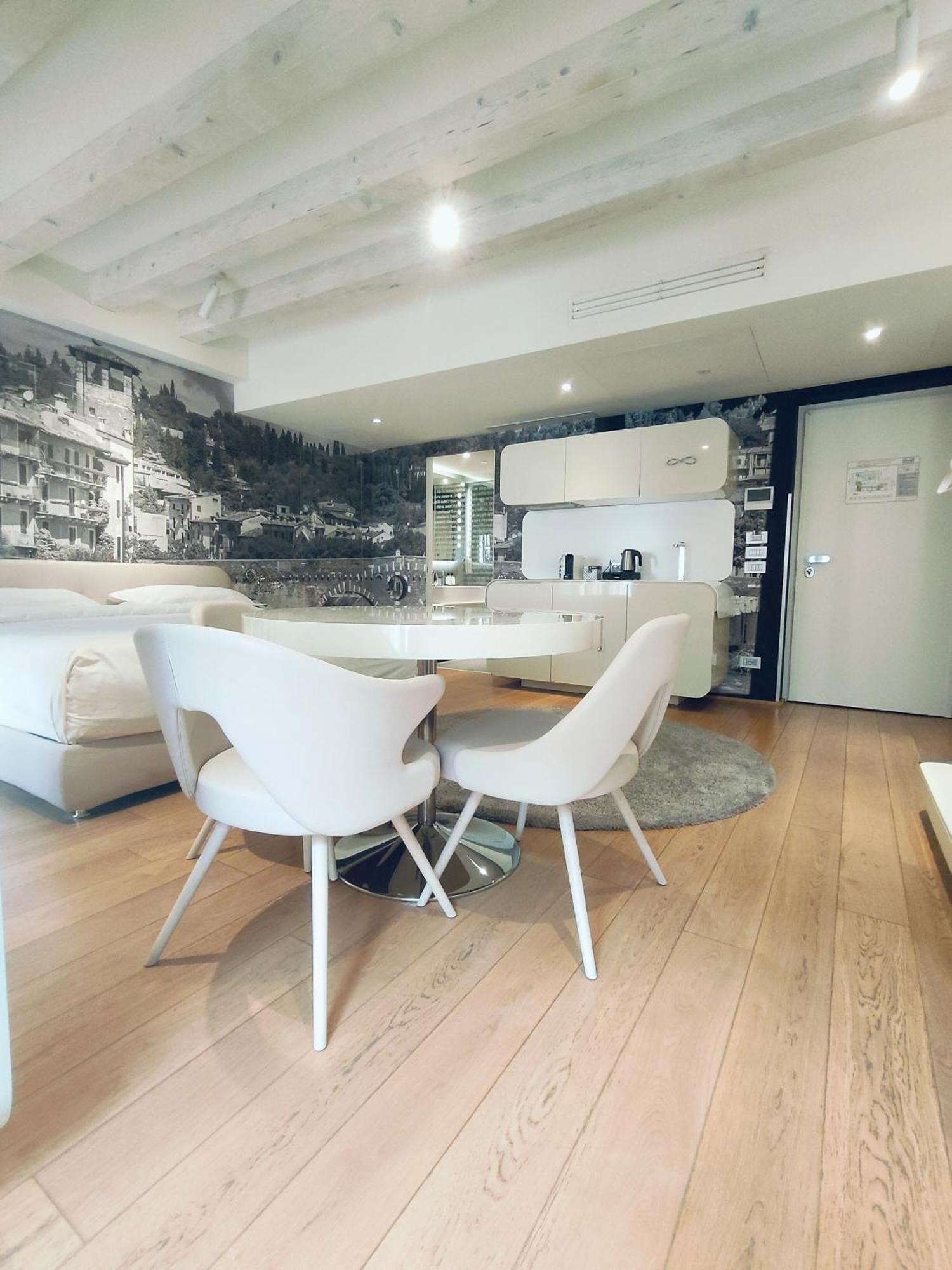 Lords Of Verona Luxury Apartments エクステリア 写真
